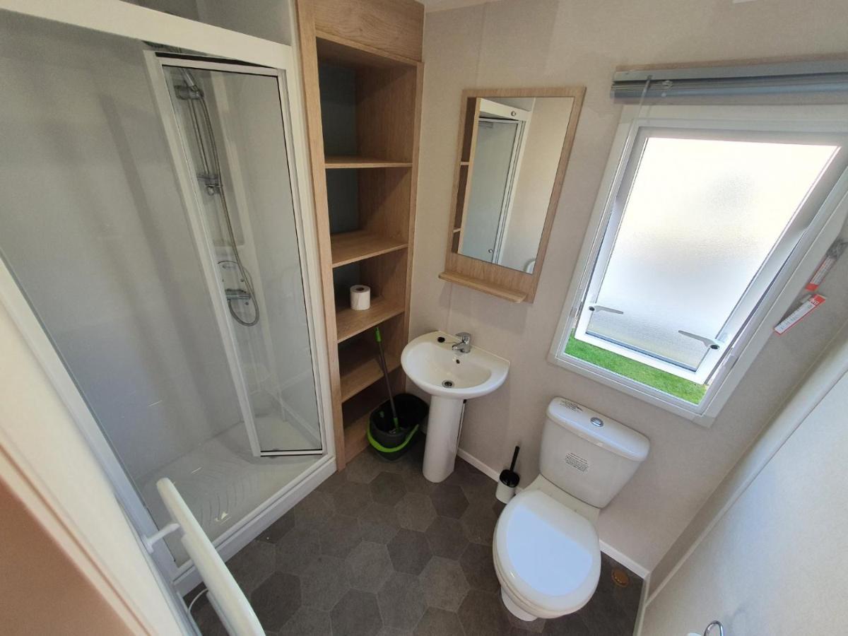 Escape City Caravan Lytchett Minster Extérieur photo