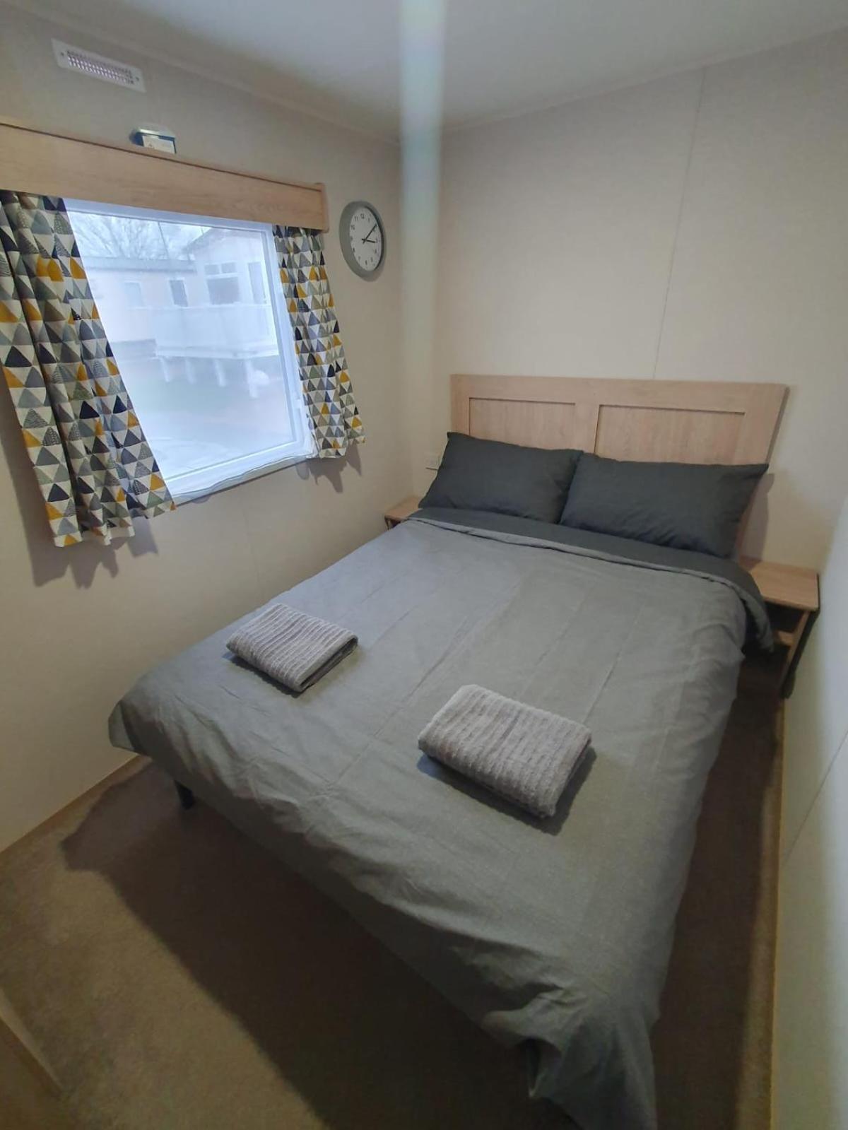 Escape City Caravan Lytchett Minster Extérieur photo